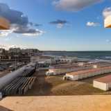 ...possiamo godere di un suggestivo scorcio dall�alto della spiaggia di San Francesco e del Mar Adriatico. Una vista privilegiata dall�alto dell�eclettica Villa Rosa